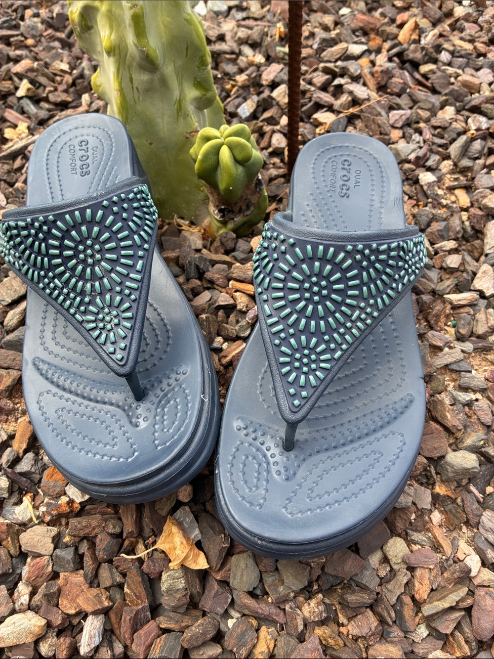 Croc’s Women’s Size 9 Navy Embellished Monterey Diamanté Wedge Flip Flop Sandals